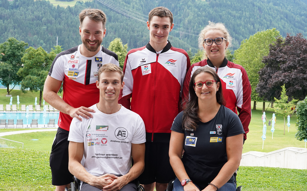 Alle Athletinnen und Athleten auf einem Gruppenbild. 